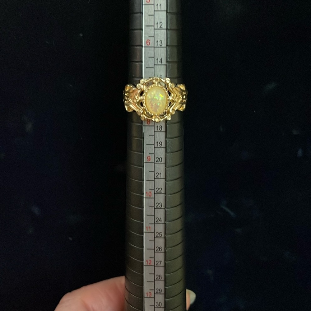Ladies ring